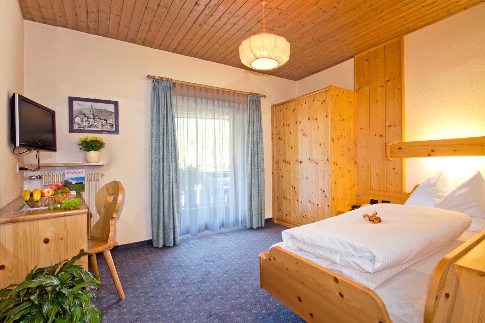 Hotel B&B Gasthof Zur Linde リオ・ディ・プステリーア 部屋 写真